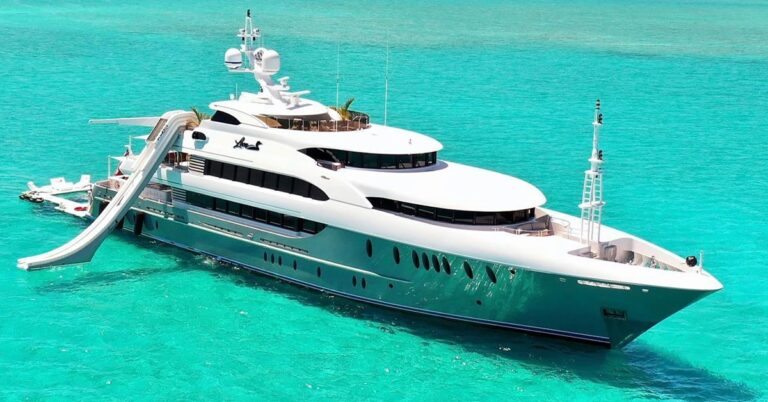 Private Yacht